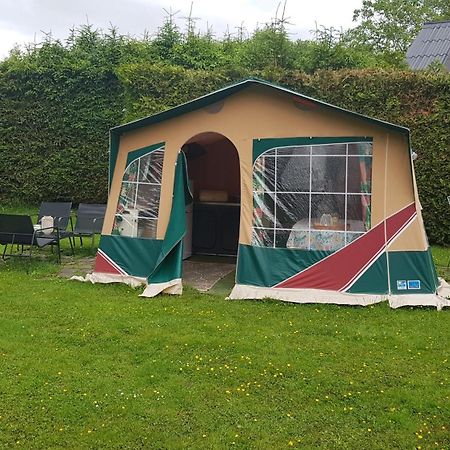 Basic Ingerichte Vouwwagen Op Camping Westenenk, Wijster Exteriér fotografie