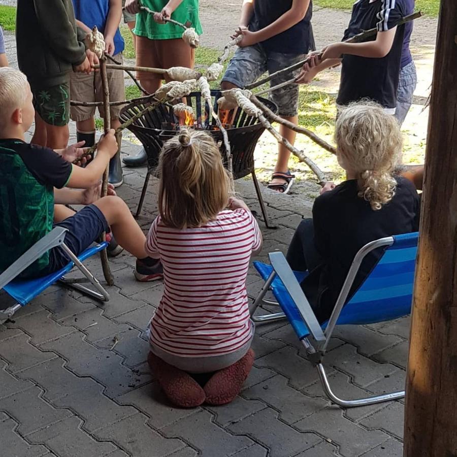 Basic Ingerichte Vouwwagen Op Camping Westenenk, Wijster Exteriér fotografie