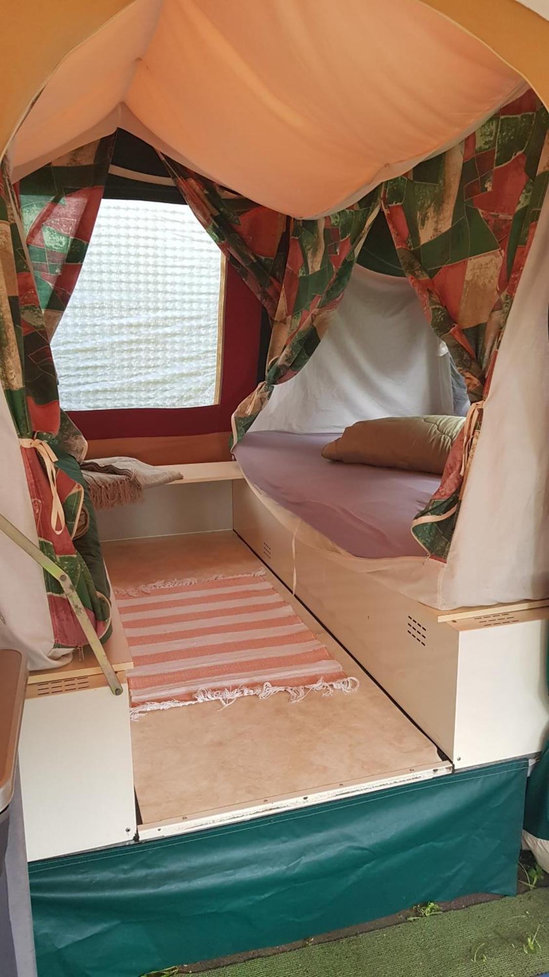 Basic Ingerichte Vouwwagen Op Camping Westenenk, Wijster Exteriér fotografie